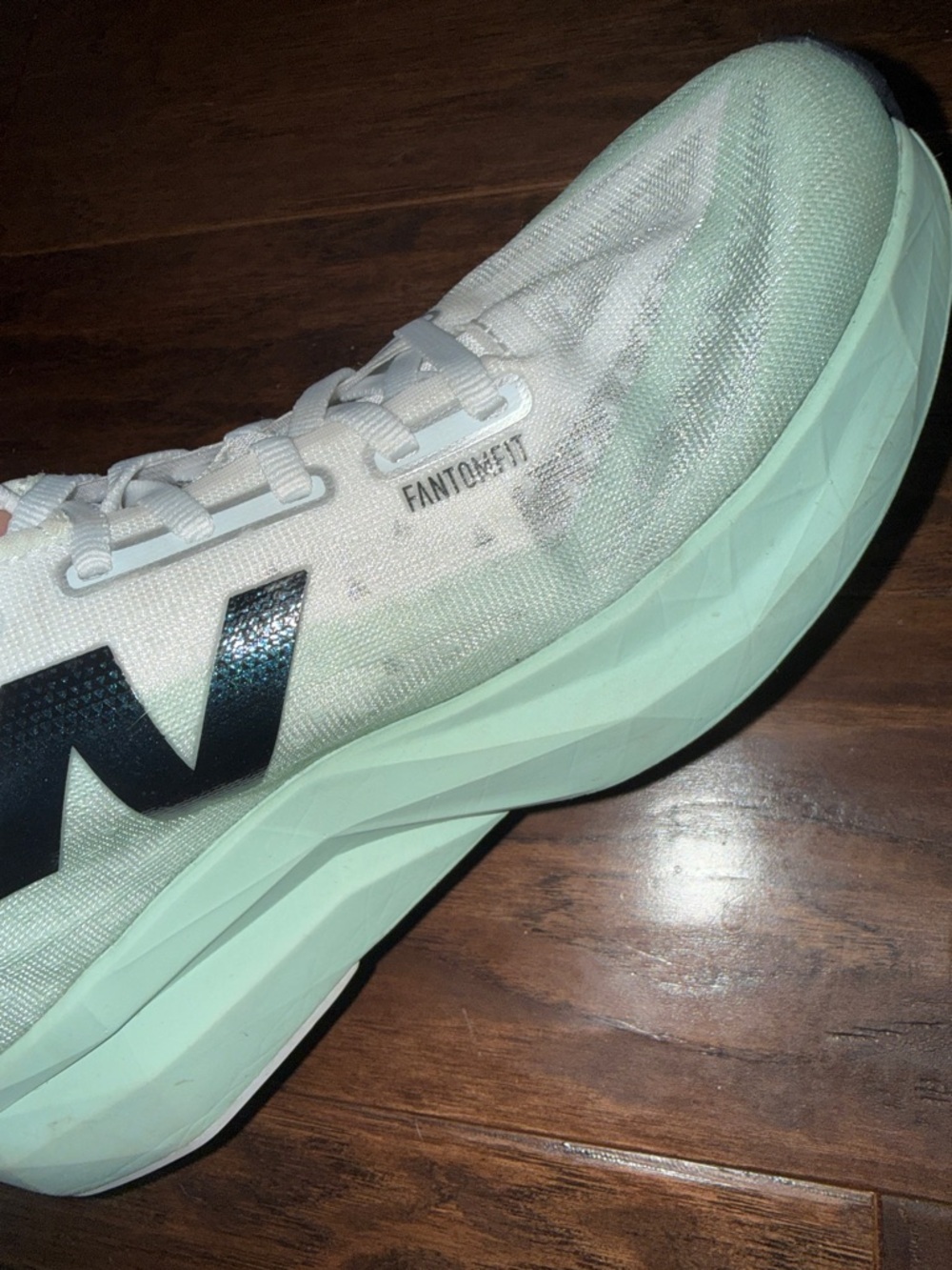 New Balance Women's Mint Green Athletic Running Shoes - Picture 5 of 7